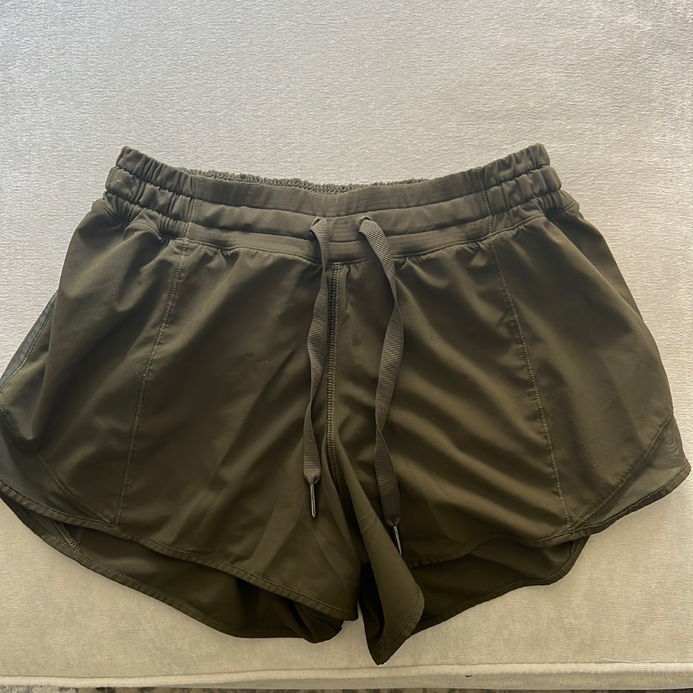 Lululemon size 6 olive green shorts